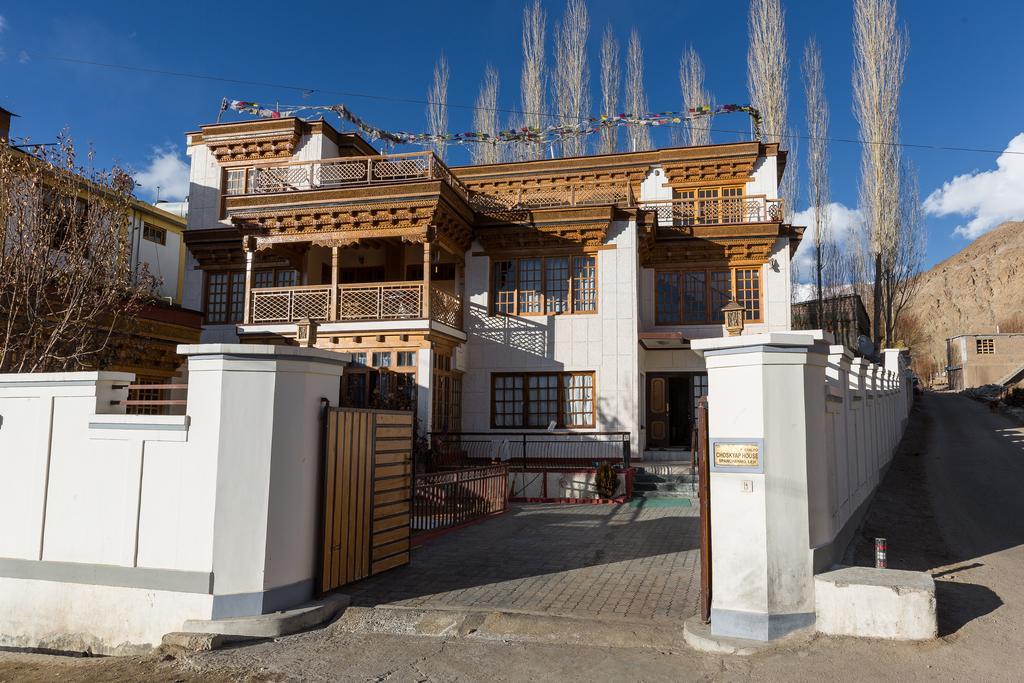 New Royal Guest House Leh Exterior foto